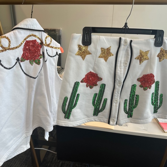 Queen of sparkles white cowgirl Icon. Only worn once and has been dry cleaned. - Picture 2 of 2